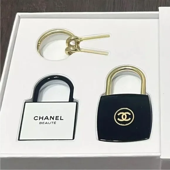 CHANEL Gift PadLock Lock & Key Set